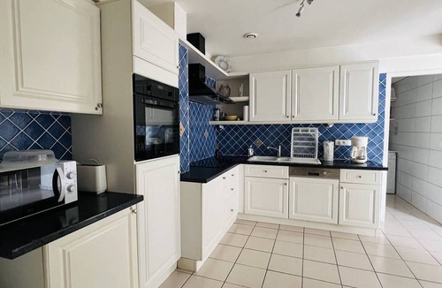 Cambo-les-Bains Apartment | Charming T2 apartment in Cambo, city center, small terrace, Internet, pets allowed