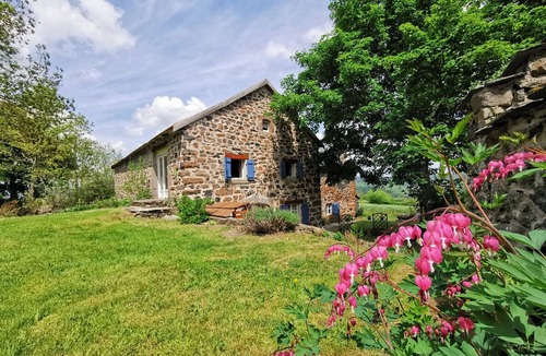 Saint-Front Cottage | Charming Thatched Roof Cottage with Fireplace, Terrace, and Nature Activities Nearby