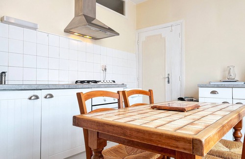 Chateauroux Cottage | Charming Townhouse with Garden, Near Downtown Châteauroux