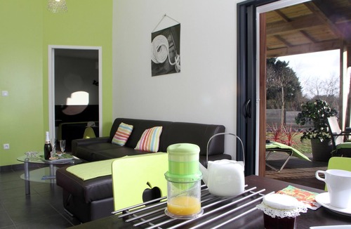 Ploumoguer Cottage | Charming villa, 2 bedrooms 300m from the beach of Kerhornou!