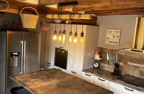 Esternay House | Charming villa farmhouse for groups