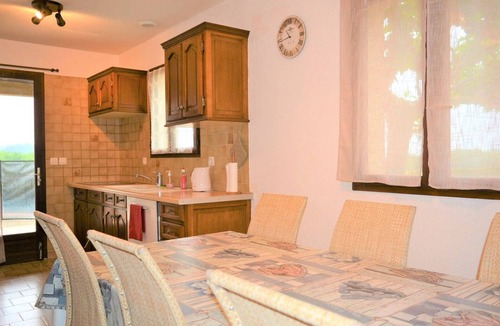 Lagorce House | Charming Villa with Private Pool, Sleeps 8, Pet Friendly, in Lagorce