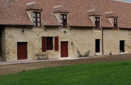 Ainay-le-Vieil Cottage | Charming XVIIth Century Cottage: 8 Guests, 4 Bedrooms, Modern Amenities, Historic Setting