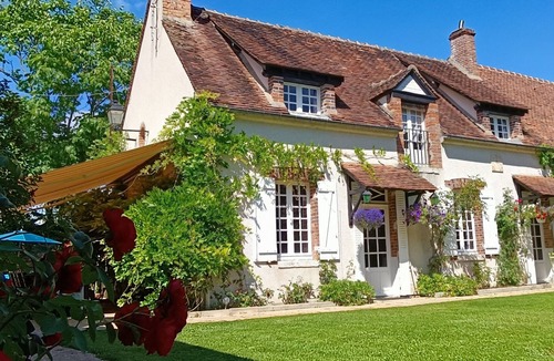 Montcresson House | Chateau / Country House