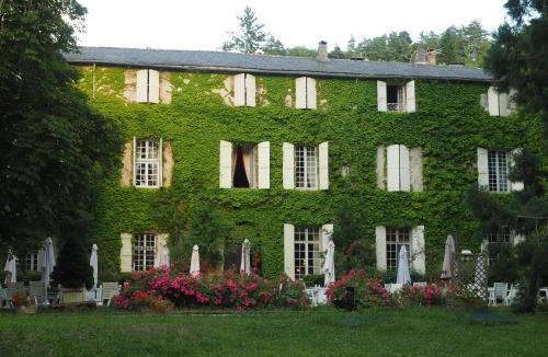 Meyrueis Hotel | Chateau d'Ayres - Hôtel & Spa