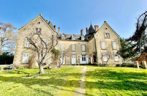 Franchesse Bed & Breakfast | Chateau de Bouquetraud