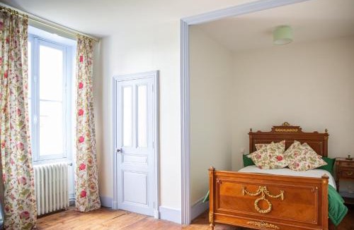 Leigne-les-Bois Bed & Breakfast | Chateau de Maisonneuve