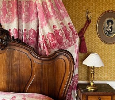 Poisson House | Chateau De Martigny