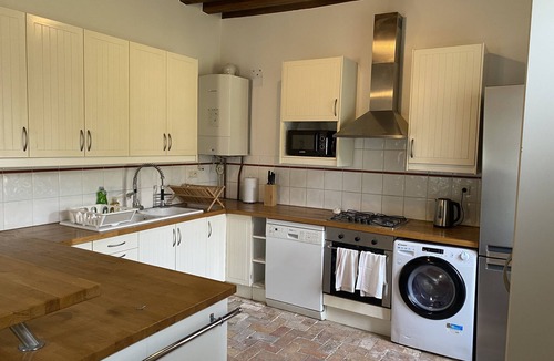 Voulx House | Chateau outbuildings next to a golf course in the Gâtinais en Brie region