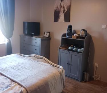 Bujaleuf Bed & Breakfast | Cherry Blossom House