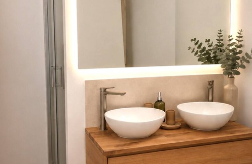 La Cresse Apartment | CHERRY SEASON