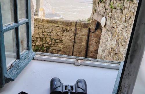 Le Mont-Saint-Michel House | Chez Adèle, au pied de l'Abbaye