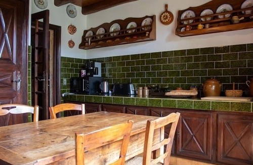 Mende House | "Chez Colette" Peaceful, Garden - 10/11 travellers