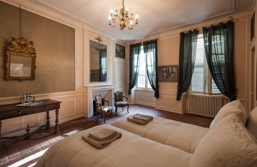 Saint-Amand-Montrond Bed & Breakfast | Chez Diane - Orion: Family Suite with Alcove and Boudoir
