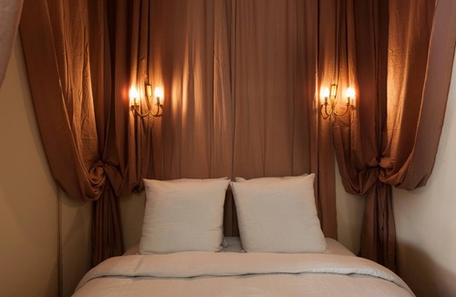 Saint-Amand-Montrond Bed & Breakfast | Chez Diane - Orion: Family Suite with Alcove and Boudoir