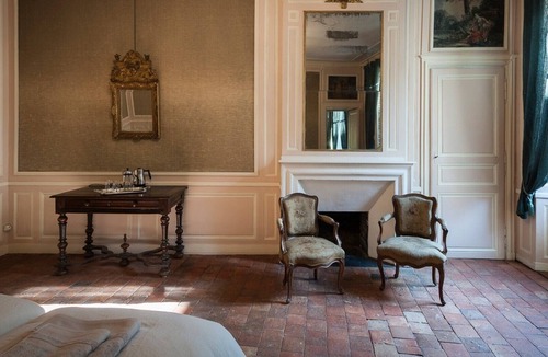 Saint-Amand-Montrond Bed & Breakfast | Chez Diane - Orion: Family Suite with Alcove and Boudoir