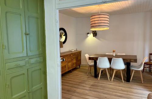 Rosieres House | Chez le Sabotier, central et confortable