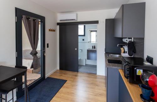 Bouray-sur-Juine Apartment | Chez LilYves - Studio avec terrasse privée