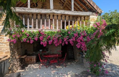 Burnand House | Chez Max et Juliette - Charmante maison familiale en bordure de forêt