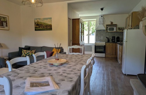 Burnand House | Chez Max et Juliette - Traditional Stone house in historic Burgundy village