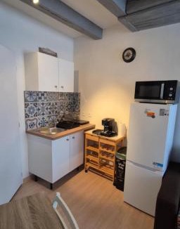 Chambon-sur-Voueize Apartment | Chez Nono - Studio chaleureux proche thermes