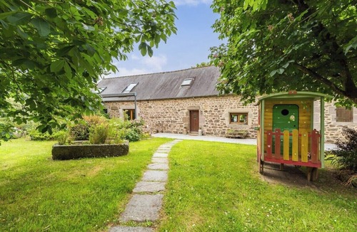 Saint-Adrien House | Chez Papitou - Family Getaway in Brittany