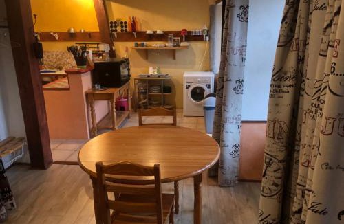 Goudet Apartment | Chez Steve and son