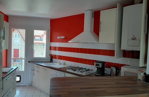 Ciboure Apartment | Ciboure: Spacious T4 with balcony and veranda, near golf