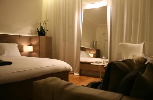 8th Arrondissement Apartment | Cirque Deluxe Studio Apartment