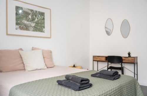 Le Peage-de-Roussillon Apartment | City Nest Cosy et Spacieux
