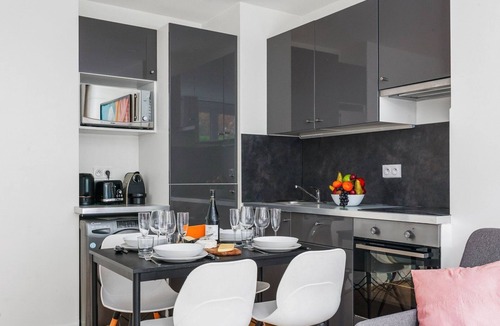 L'Europe Apartment | ClickYourFlat 255 - Cosy Apt - Arc de Triomphe