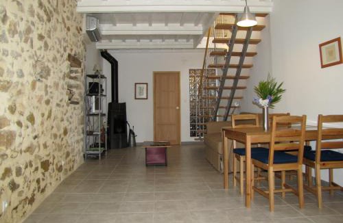 Rouffiac-des-Corbieres House | Climatisé, gite La Grange, Terrasse et Vue sur le château de Peyrepertuse