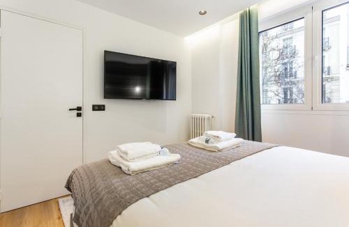 Hopital Saint-Louis Apartment | CMG Résidence Canal Saint-Martin Vellefaux