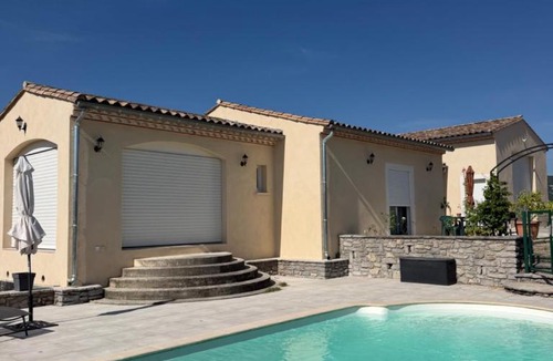 Moules-et-Baucels Apartment | Cocon aux portes des Cévennes avec piscine