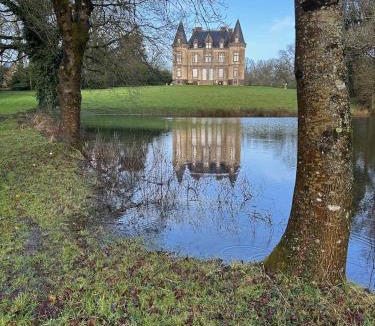 Saint-Vincent-sur-Oust Bed & Breakfast | Coin de Paix - Château de Launay