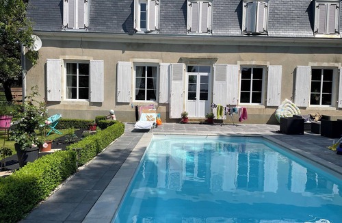 Etival-les-le-Mans Bed & Breakfast | Colas guest rooms with swimming pool for rent Le Mans/Circuit 24 H