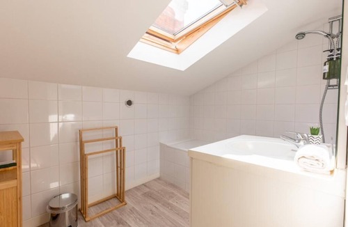 Clermont Ferrand City Centre Apartment | Comfort and Space 12pers center