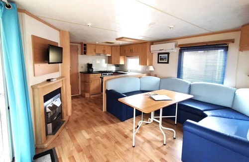 Saint-Jean-Pla-de-Corts House | Comfort Mobile Home, 32 m² - 3 bedrooms - air conditioning - sleeps 4 to 6 people - rate includes 4 people
