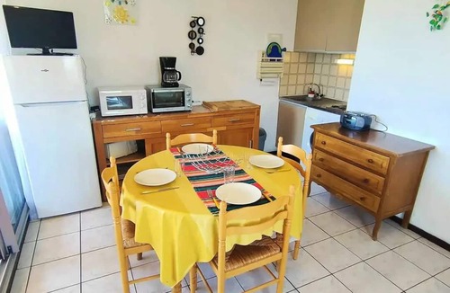 Les Arenes Apartment | Comfort Studio with Private Bathroom for 4 Guests, Residence with Pool & Parking 4CORAU168