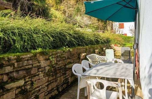 Saint-Pee-sur-Nivelle Apartment | Comfortable Apartment Near the Spanish Border