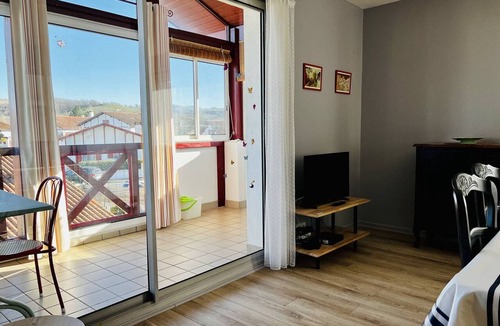 Cambo-les-Bains Apartment | Comfortable 1-BR Apt in Cambo-les-Bains with Parking & Fiber, Sleeps 2
