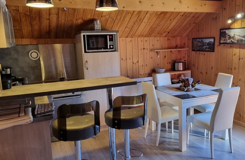 Forville Apartment | Comfortable apartment in chalet, ideal for skiers, hikers and cyclists