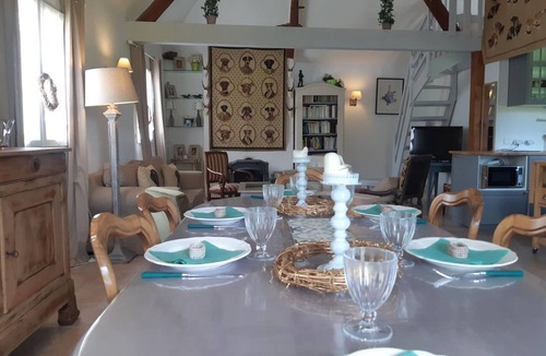 Toulon-sur-Allier Cottage | Comfortable cottage near Moulins with garden & wood stove