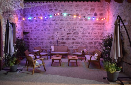 Chauffailles House | Comfortable family estate in the countryside with jacuzzi, 15 people maximum.
