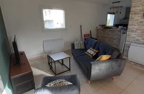 Guisseny House | Comfortable family gite by the sea, pets welcome.