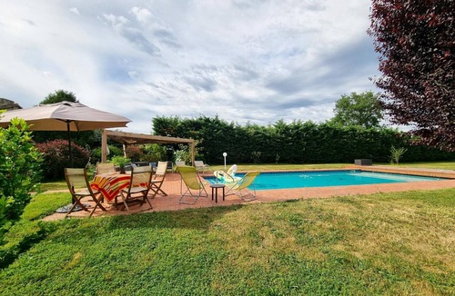 Saint-Romain-le-Puy Cottage | Comfortable house, nature and heritage - 6 guests