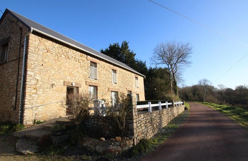Angoville-sur-Ay Cottage | Comfortable house between sea and countryside