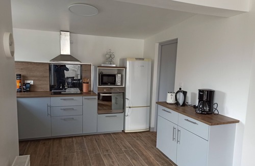 Surzur House | comfortable house on the ground floor, terrace, 15 minutes from the beaches, pets allowed