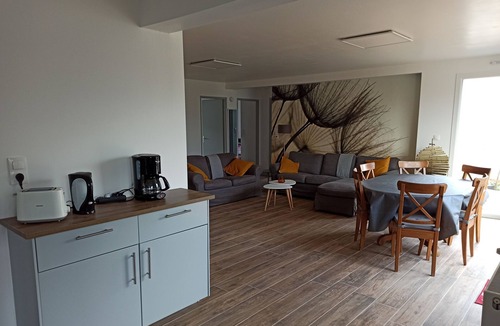 Surzur House | comfortable house on the ground floor, terrace, 15 minutes from the beaches, pets allowed