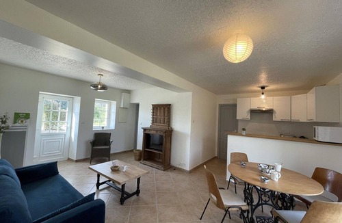 Trevol Cottage | Comfortable House with Large Garden and Wifi Included